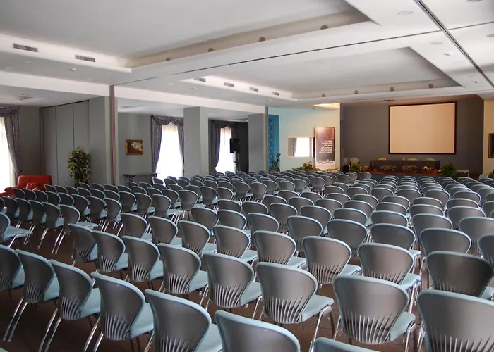 Ele Green Park Hotel Pamphili